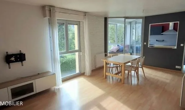 A LOUER - RENNES POTERIE - APPARTEMENT T4 MEUBLÉ - LOGGIA FERMÉE - BALCON - PLACE DE PARKING