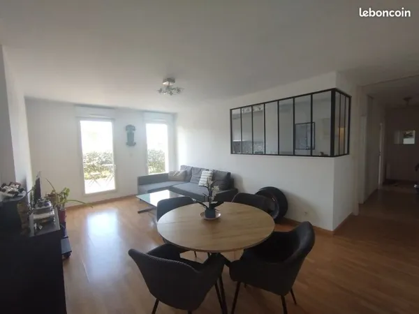 Appartement T3 de 68m² avec jardin de 70m² - Proche Tram 3