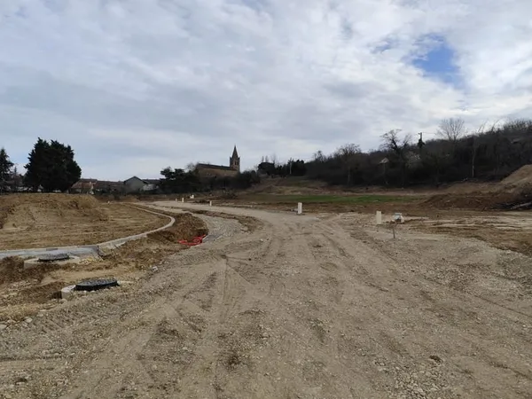 Terrain 477 m²
