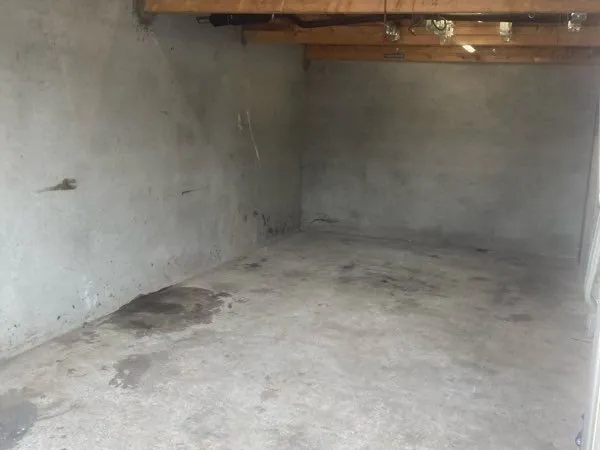 Garage avec mezzanine