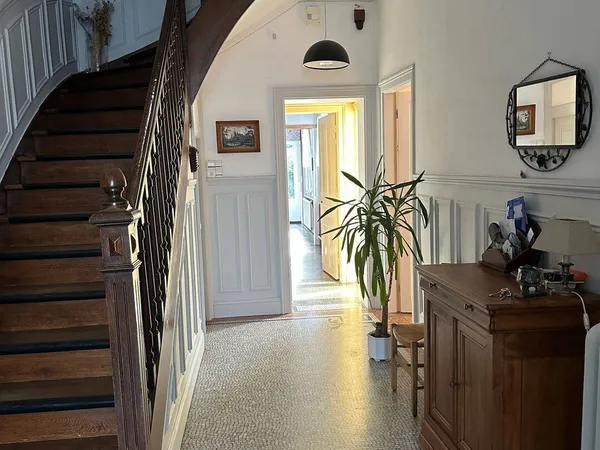 Maison 9 pièces 230 m²