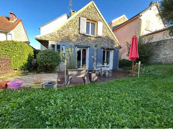 Nanteuil les Meaux. Briarde avec jardin et garage.