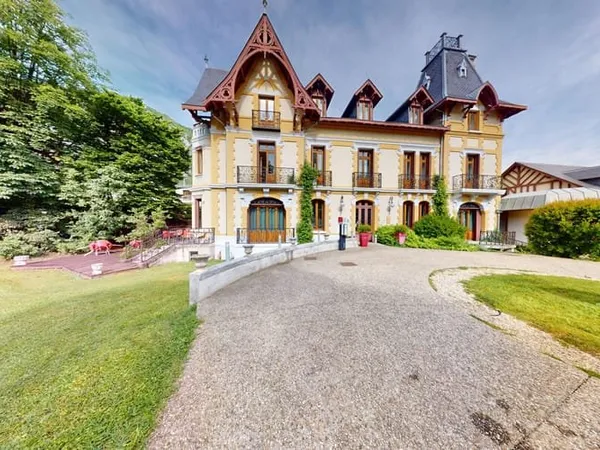 Maison 16 pièces 1000 m²