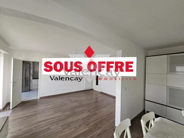ILLZACH, Superbe 4 pièces refait à neuf avec balcon et ascenseur