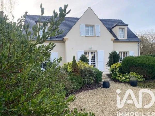 Maison 7 pièces 242 m²