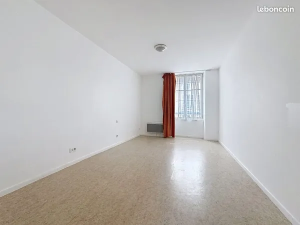 🌟 Studio 21 m² - Hyper centre La Roche-sur-Yon - Internet inclus