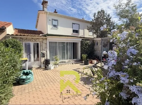 À Agde, villa de 90.228m2 en vente 369000 EUR avec 5 pièces
