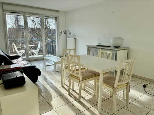 T3 62 M² LUMINEUX AVEC BALCON ET CAVE