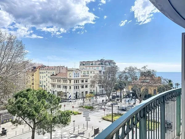 2 pièces avec balcon au PALAIS DES DOMES
