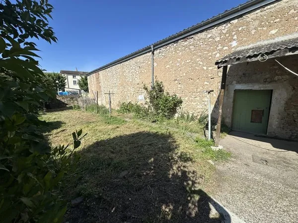 Maison en pierre avec garage 150m2 centre ville Sainte Bazei