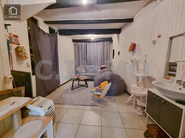 Maison de village T3/4 de 71 m2 avec terrasse.