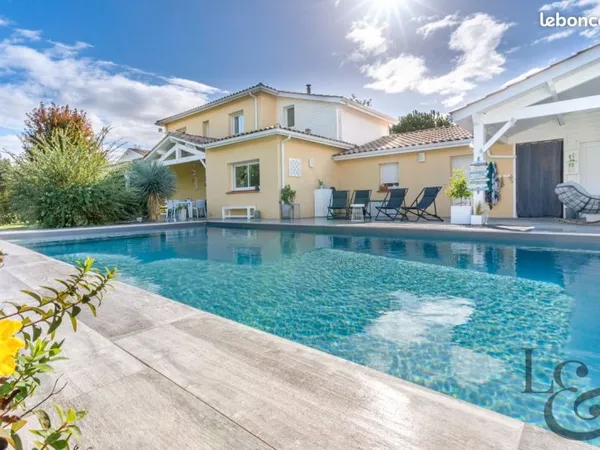 Villa 6 pièces 180 m²