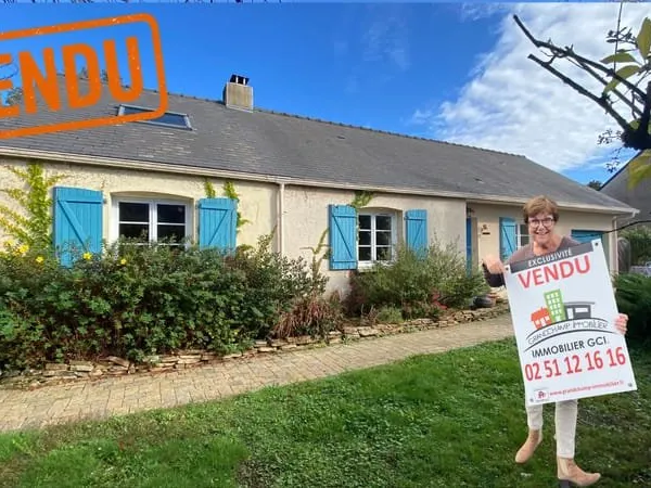 Spacieuse maison de plain-pied avec 5 chambres + bureau sur terrain clos de 1065 m²