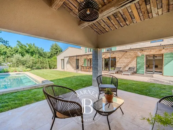 EXCLUSIVITÉ - SAINT-RÉMY-DE-PROVENCE - MAISON EN PIERRE - 4 CHAMBRES - PROCHE CENTRE-VILLE