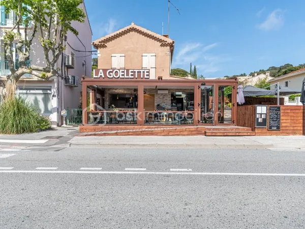 Local commercial 190 m²