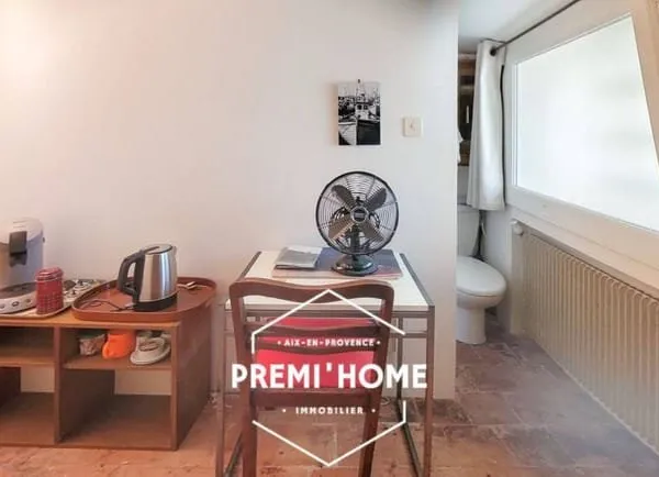 Studio 1 pièce 12 m²