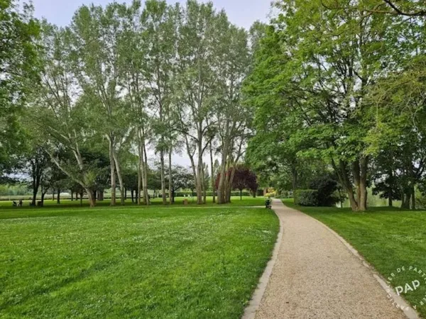 Maison 8 pièces 210 m²