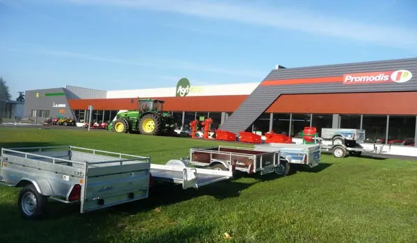 Local commercial 1528 m²