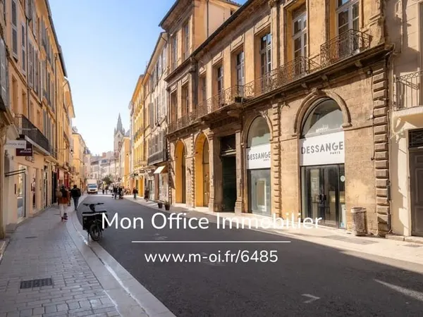 Référence : 6485-DVI. - Appartement T1 36 m² dans un immeuble bourgeois, à deux pas du Palais de Jus