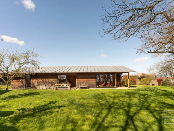 MONTANAY - Maison PLAIN PIED 5 chambres , jardin de 1153 m²