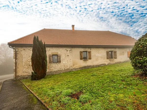 Ferme rénovée 130 m2 + dépendances