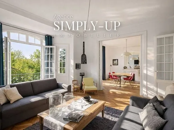 Maison 8 pièces 230 m²