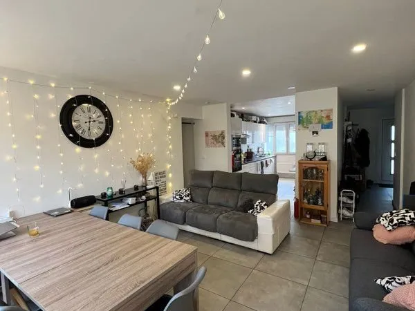 Colocation (coliving) dans maison récente