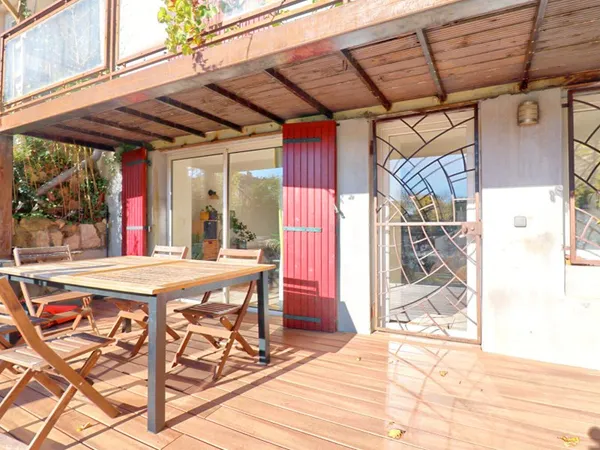 MAISON DE VILLAGE RENOVEE TYPE 5 DE 166M2 AVEC JARDIN LA BRILLANNE