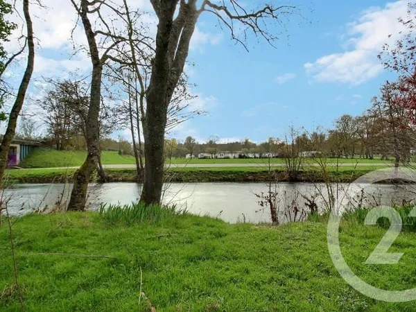 Terrain 316 m²
