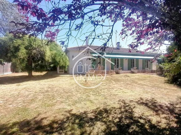 Pineuilh : Agréable villa Plain-pied T4 105 m² quartier résidentiel sur jardin clos 1930 m²