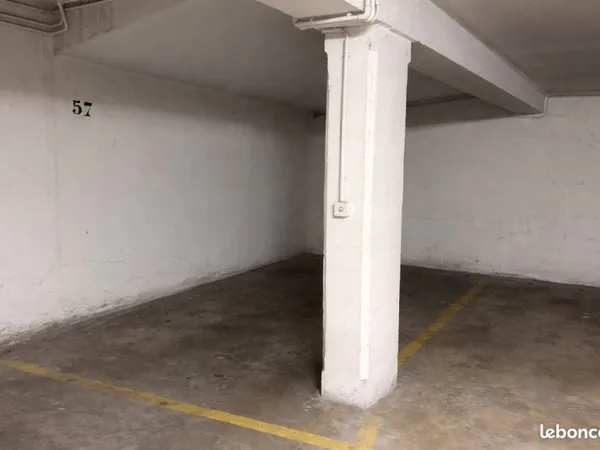 Place de parking sous sol