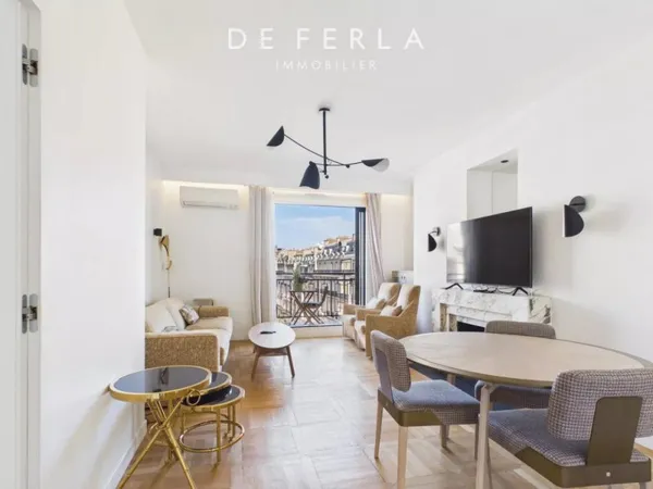 Champs-Élysées - Appartement 3 pièces - Entièrement rénové