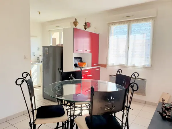 Beau T2 avec pkg et terrasse VENDU LOUÉ