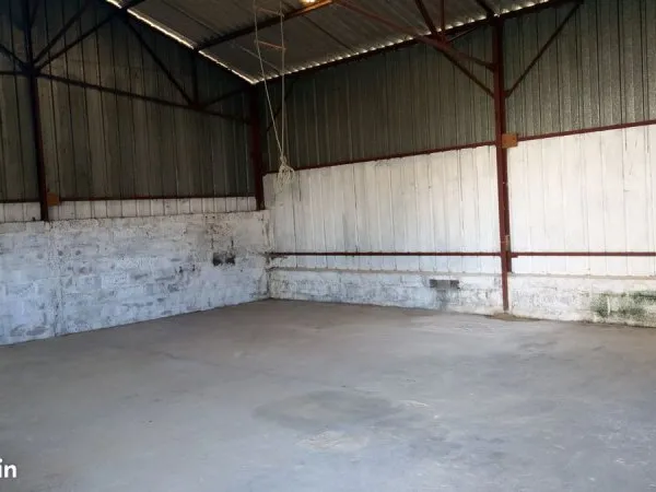 Loue local / Garde meuble