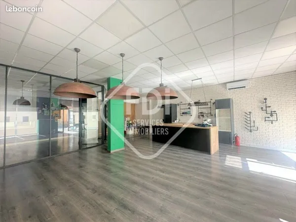 LOCAL COMMERCIAL 100 m² LUNEL