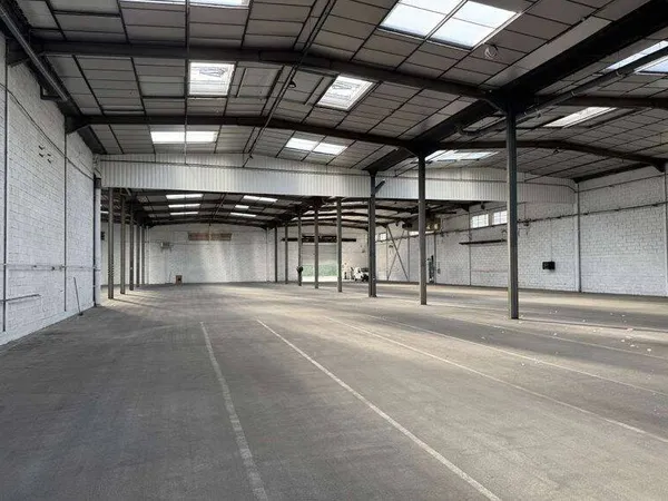Local d'activité 3360 m²