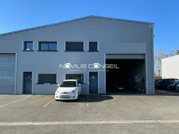 Local d'activité 160 m²
