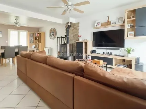 MAISON AVEC 4 CHAMBRES