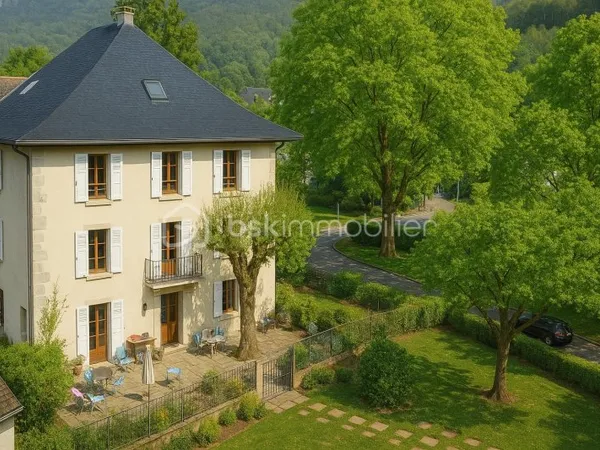 Maison 10 pièces 312 m²