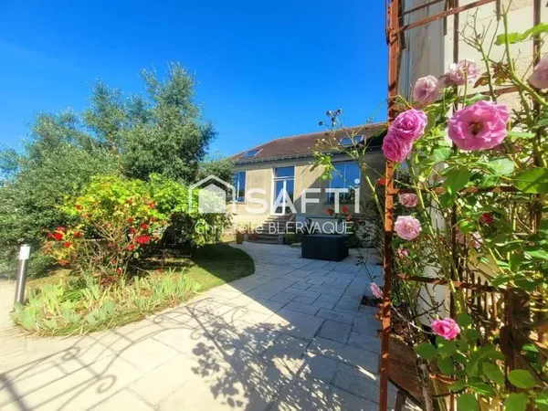 Bel ensemble immobilier de caractère au coeur de Pleumartin
