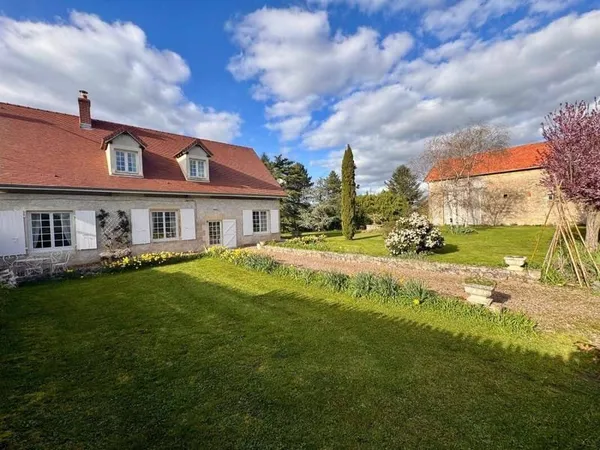 Maison 10 pièces 316 m²