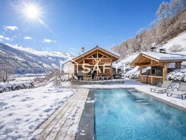 Maison 8 pièces 300 m²