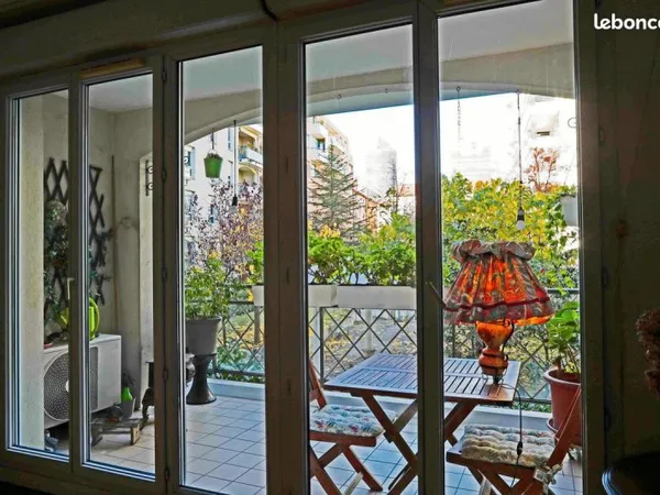 Appartement 90m2 proche part dieu et métro