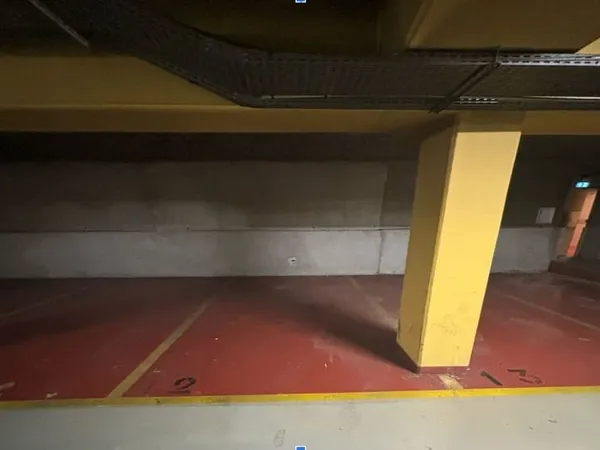 Parking 12 m²