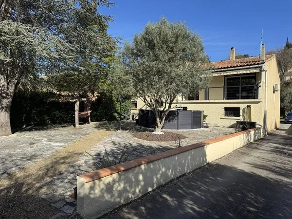 Maison avec Grand garage et jardin