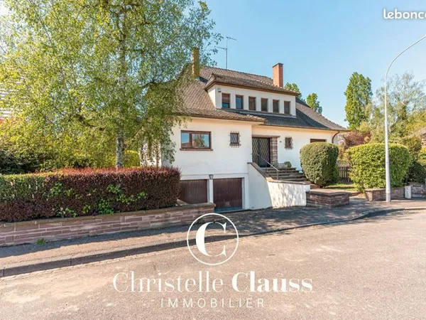 Villa 8 pièces 230 m²