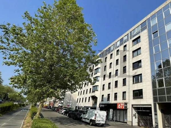 Bureau 193 m²