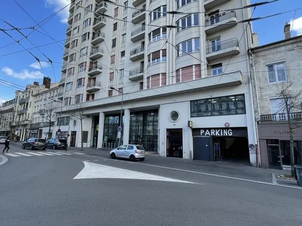 PARKING MOTO CENTRE VILLE