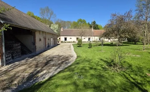 Exclusivité Propriété de 2,6 ha avec étangs à Chailly-en-G