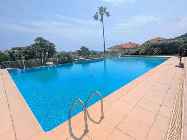 Le Golfe Juan 2 pièces 44 m² + 74m² de terrasse